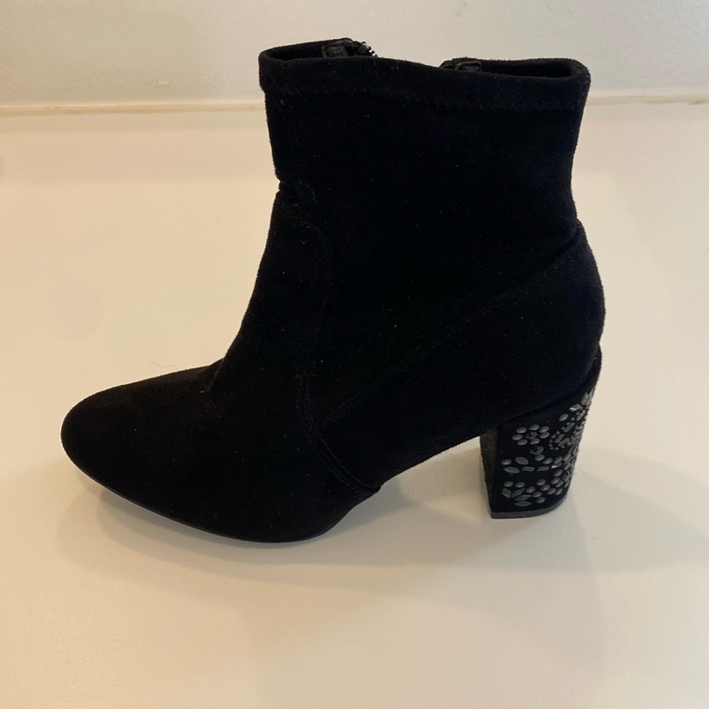 Steve Madden bootie heels. Size 6. they have cute gems in the back. Never worn